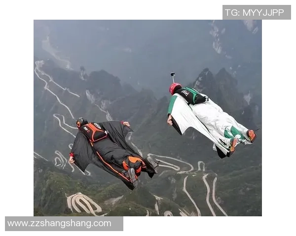 重庆极限运动队的灵活性揭秘与挑战极限的精彩瞬间 重庆极限运动队的灵活性揭秘与挑战极限的精彩瞬间