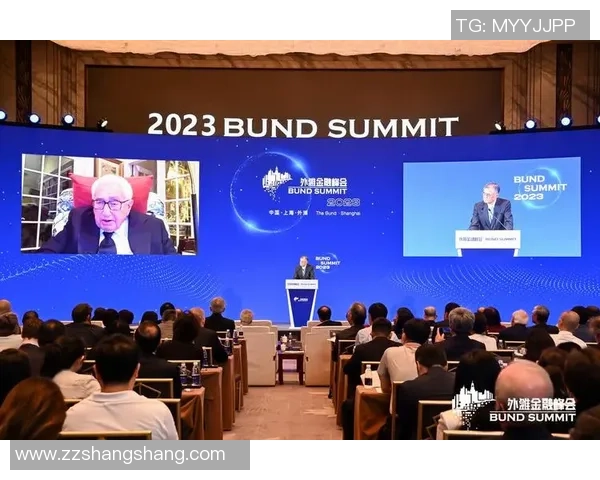 足球明星勇敢挑战冰水极限赛引发全球热议与关注 足球明星勇敢挑战冰水极限赛引发全球热议与关注